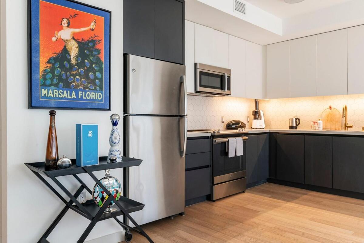 2Br Hollywood Luxurious Condo Los Angeles Exterior photo