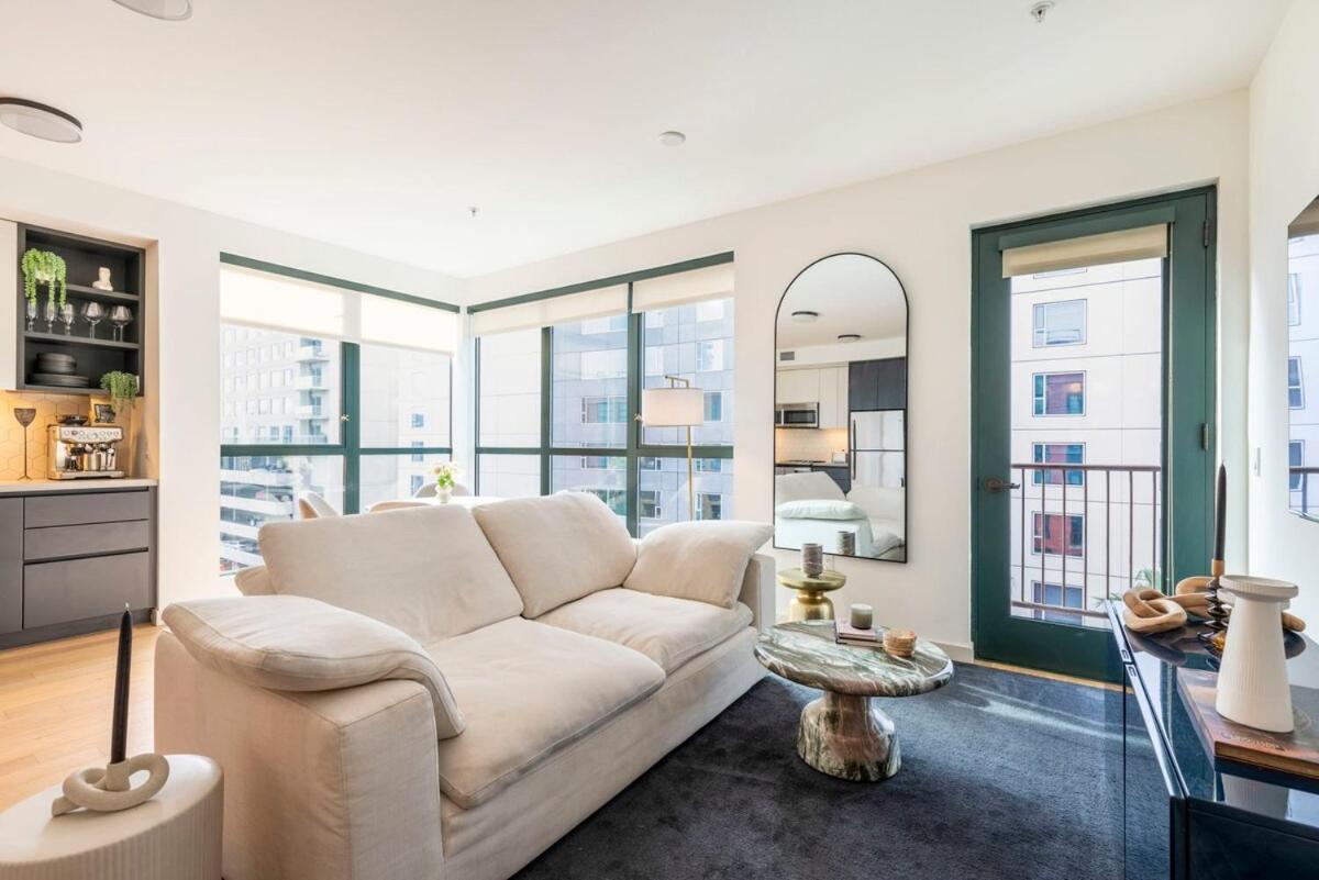 2Br Hollywood Luxurious Condo Los Angeles Exterior photo
